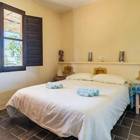 Semesterbostad Cozy In With Indoor Swimming Pool *